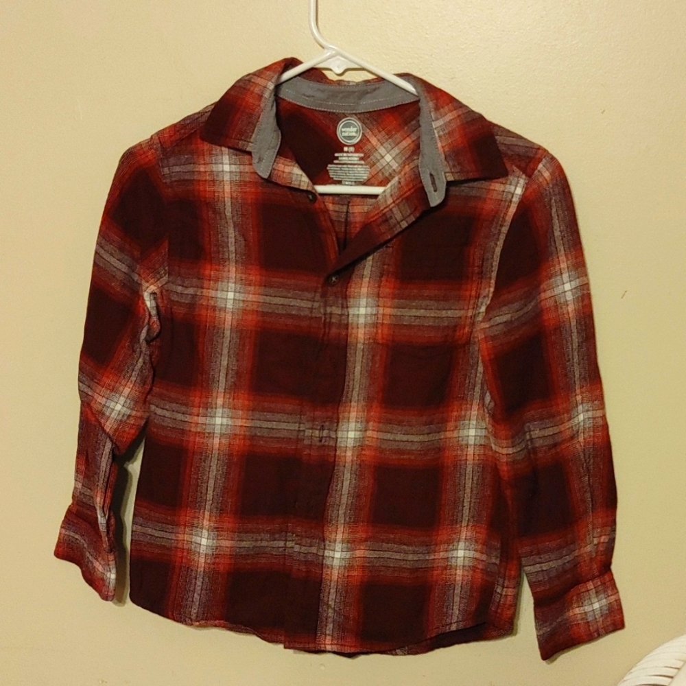 Wonder Nation boys size 8 dark red long sleeve button down shirt